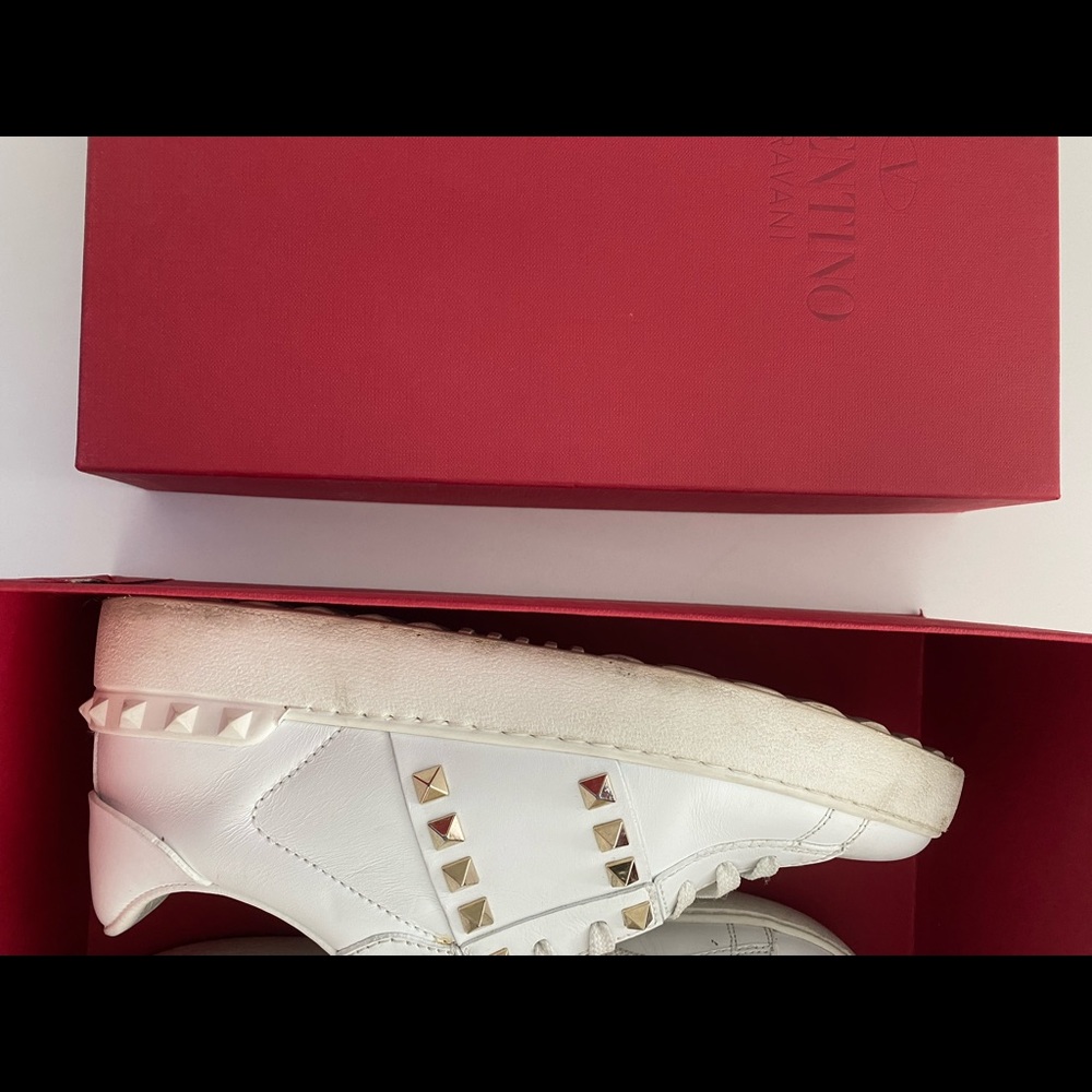 VALENTINO classic white rockstud sneakers